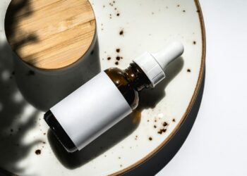 Aceite de jojoba: para qué sirve y cómo usarlo bien en tu rutina de piel y cabello