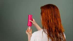 Caída del cabello en primavera: por qué ocurre y cómo cuidar tu pelo