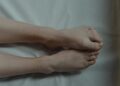 Cómo cuidar los pies en casa: rutina completa para mantenerlos suaves y saludables