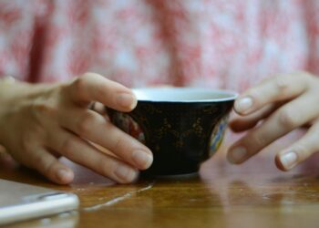 Cómo hacer una desintoxicación digital: pasos para reducir el tiempo de pantalla y mejorar tu bienestar