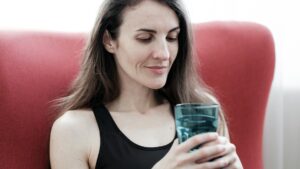 Cómo mejorar tu energía a lo largo del día con hábitos simples y sin estimulantes