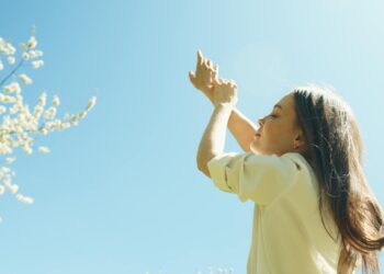 Cómo preparar tu cuerpo para la primavera: hábitos de bienestar para el cambio de estación