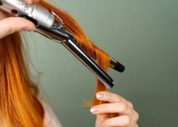 Cómo proteger el cabello del calor: guía para usar secador y plancha sin dañarlo
