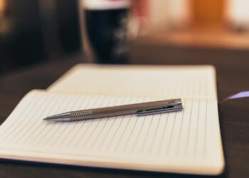 Cómo usar el journaling para cuidar tu salud mental: beneficios y cómo empezar