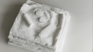 Exfoliación facial en casa: cuándo, cómo y con qué hacerlo sin irritar la piel