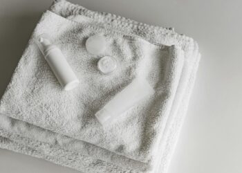 Exfoliación facial en casa: cuándo, cómo y con qué hacerlo sin irritar la piel