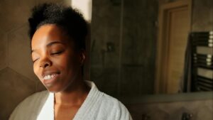 Mascarilla capilar en casa: cómo elegirla, aplicarla y qué esperar según tu tipo de cabello