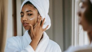 Protector solar facial: por qué es el paso más importante de tu rutina de cuidado de la piel