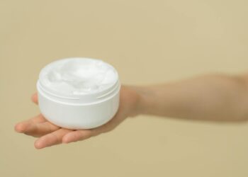 Rutina de cuidado corporal completa: pasos para una piel suave e hidratada de cabeza a pies