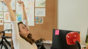 Dolor cervical: causas y cómo aliviarlo en casa