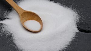 Cuánta sal al día: límite real y cómo reducirla
